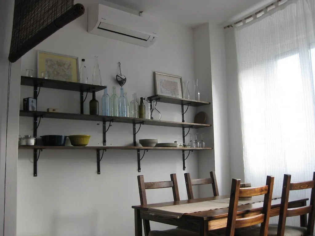 The Back Yard Nest Apartment Lisbon